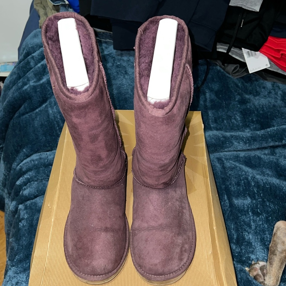 Wine colored uggs, kid size 5.